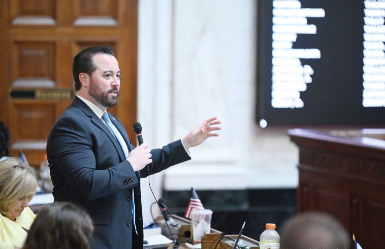 West Virginia House passes COVID vaccine exemption bill